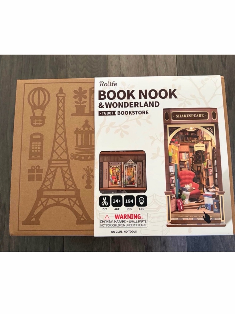 Rolife Book Nook & Wonderland Shakespeare DIY Miniature - Brown